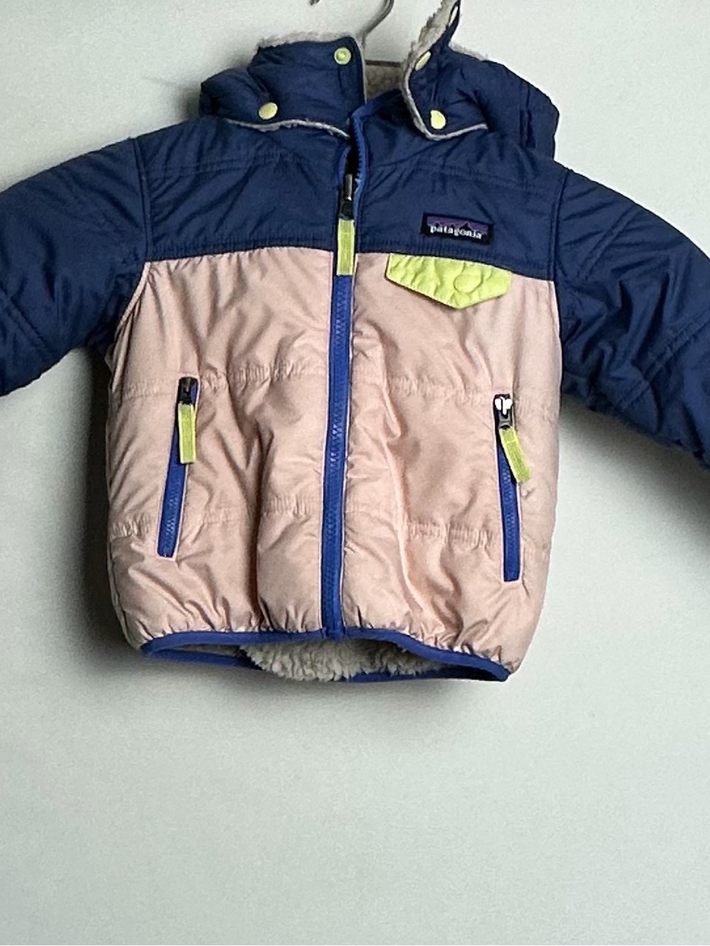 Patagonia Baby Reversible Tribbles HoodyBarnacle Pink 2T